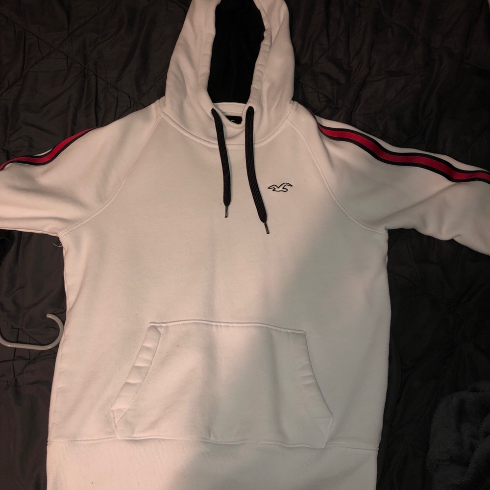 white hollister  hoodie